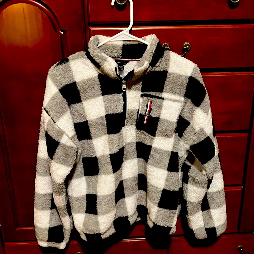 Tommy Hilfiger 1/4 Zip Girls Pullover Size 16 (Fits a Size Small) Worn One Time